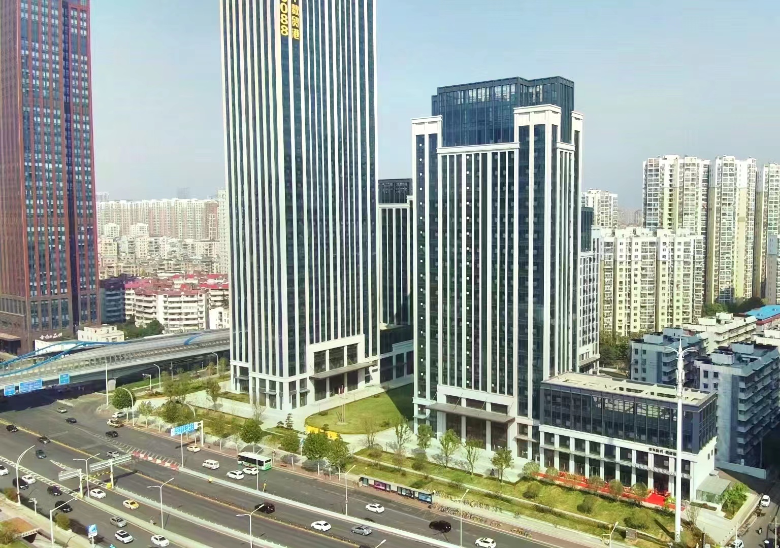 “立起来的科技园区”成特色!《武汉市楼宇经济发展白皮书》发布